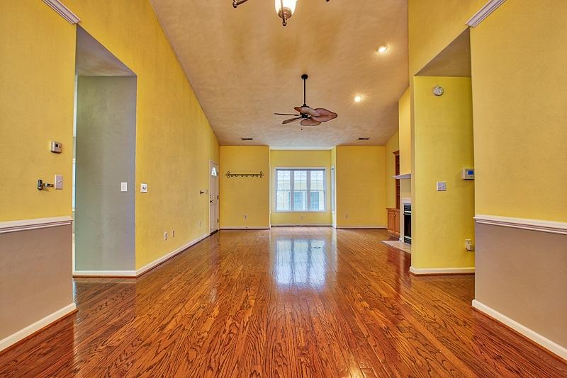 1930 Millbridge Road Salem, VA 24153 - Photo 3 of 20 LivingRM2