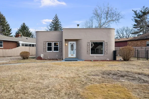 $162,000 | 1890 24th Ave Court, Moline, IL 61265