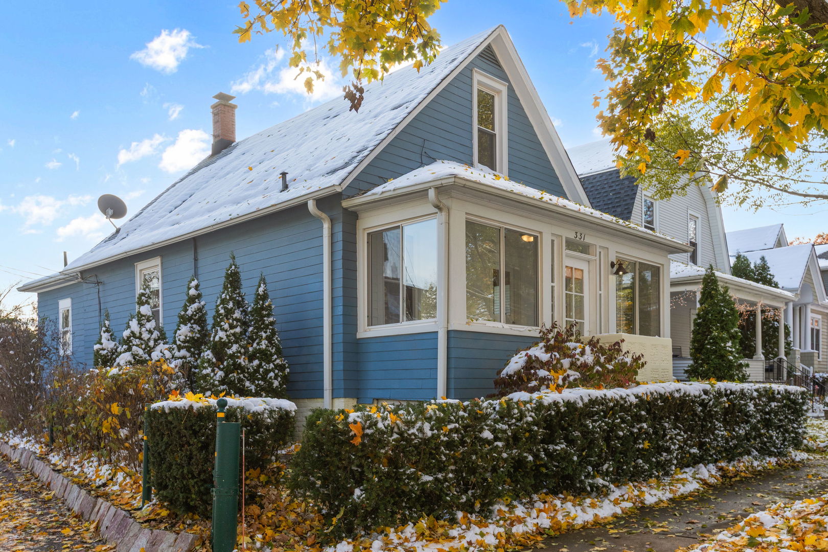331 Granby Road Lake Forest, IL 60045 - Photo 2 of 23 a front view of a house with garden