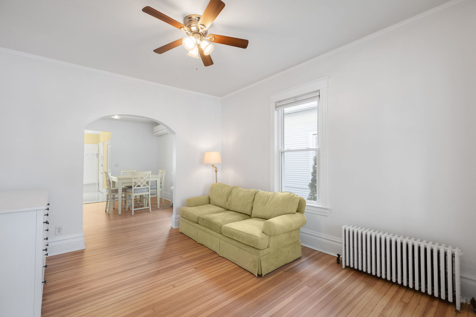 331 Granby Road Lake Forest, IL 60045 - Photo 5 of 23 a living room with furniture and a wooden floor