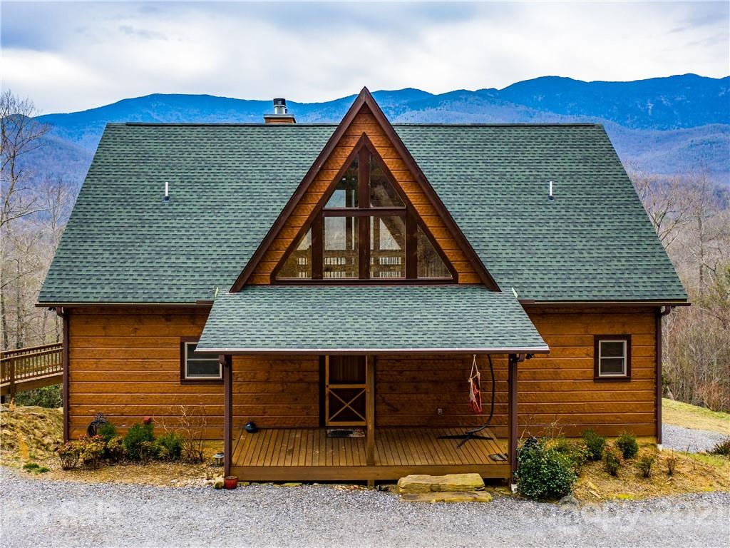 263 Mount Mitchell Drive Burnsville, NC 28714 - Photo 39 of 39 a view of front a house