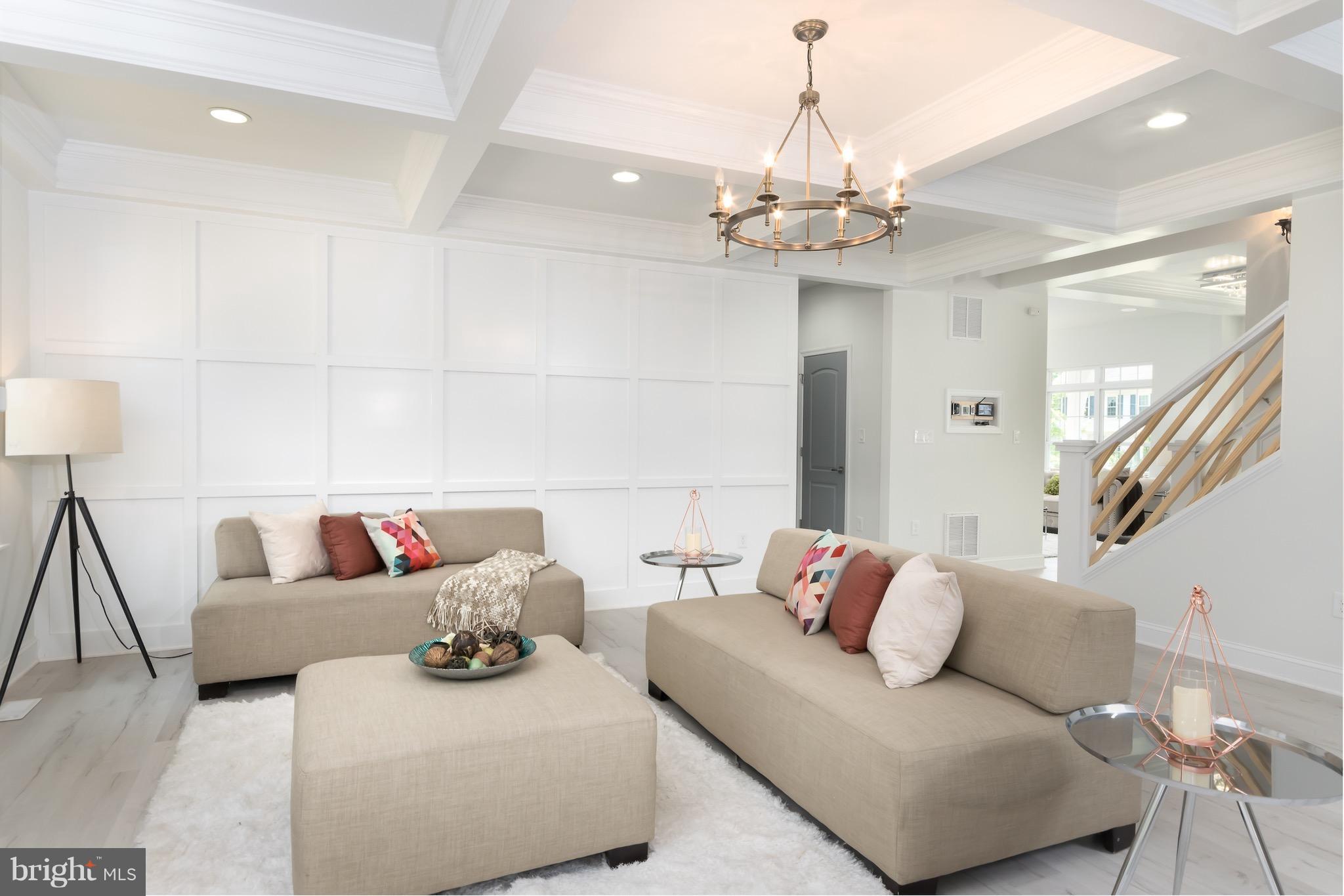 7817 Fordson Road Alexandria, VA 22306 - Photo 6 of 29 Living Room