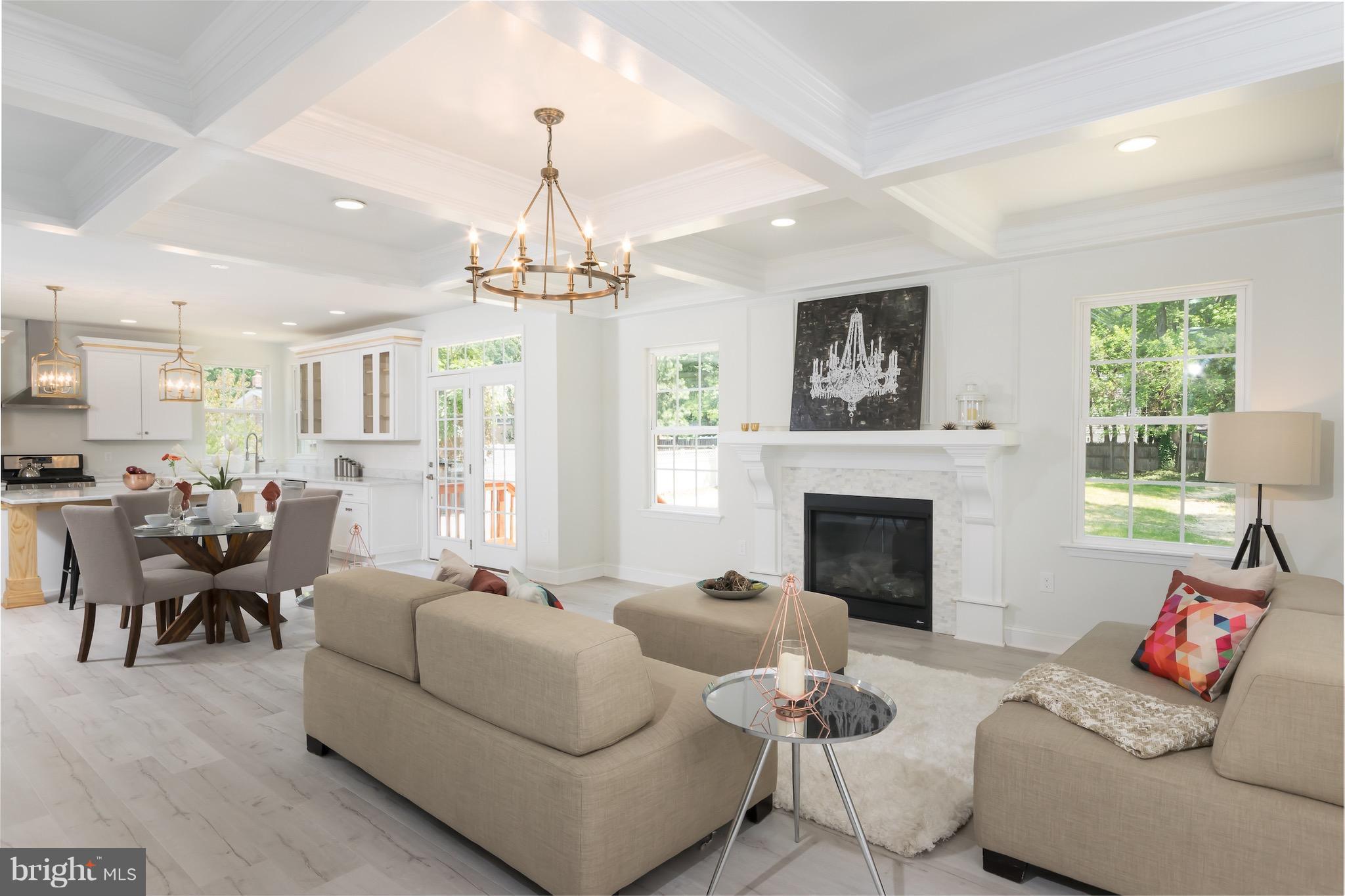 7817 Fordson Road Alexandria, VA 22306 - Photo 8 of 29 Living Room