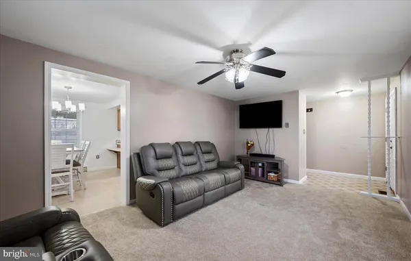 $2,325 | 163 Denny Lane, Winchester, VA 22603