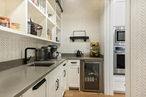 $1,125,000 | 11 Peace Pipe, Wimberley, TX 78676