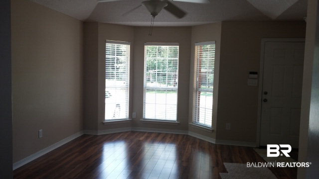 6858 Colonial Terrace Mobile, AL 36618 - Photo 5 of 6 Living room Bay window