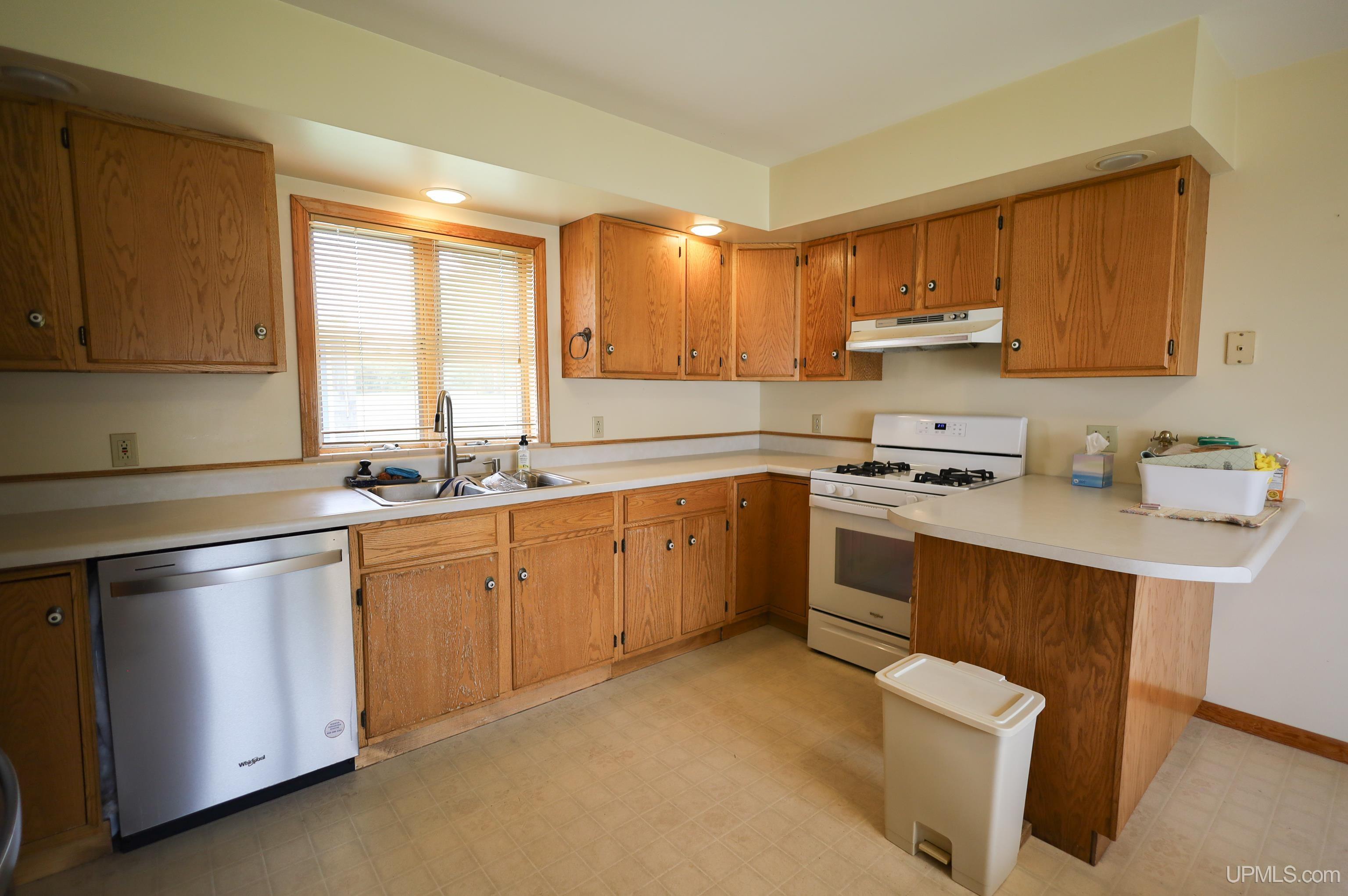 25186 Ridge Street Calumet, MI 49913 - Photo 21 of 70 Gallery Image 21