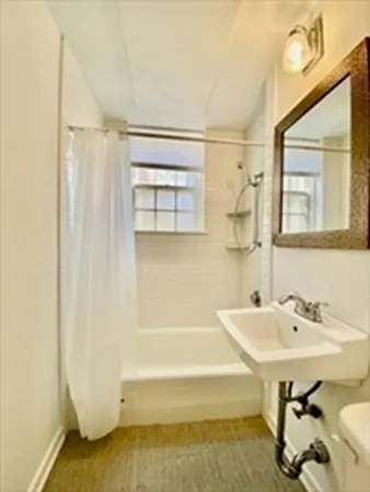$4,350 | 205 Mt Auburn Street, Unit 1D, Cambridge, MA 02138
