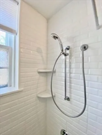 $4,350 | 205 Mt Auburn Street, Unit 1D, Cambridge, MA 02138