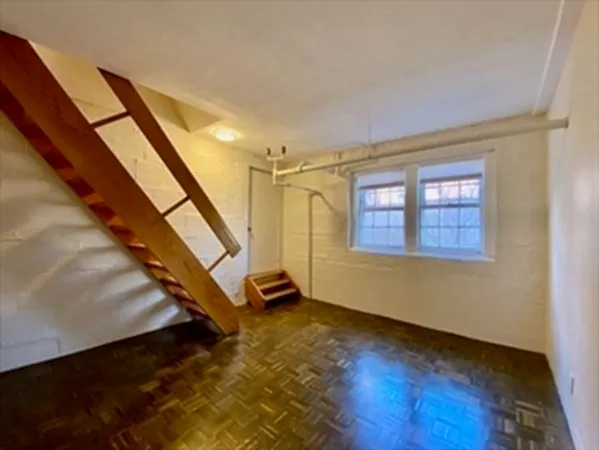 $4,350 | 205 Mt Auburn Street, Unit 1D, Cambridge, MA 02138