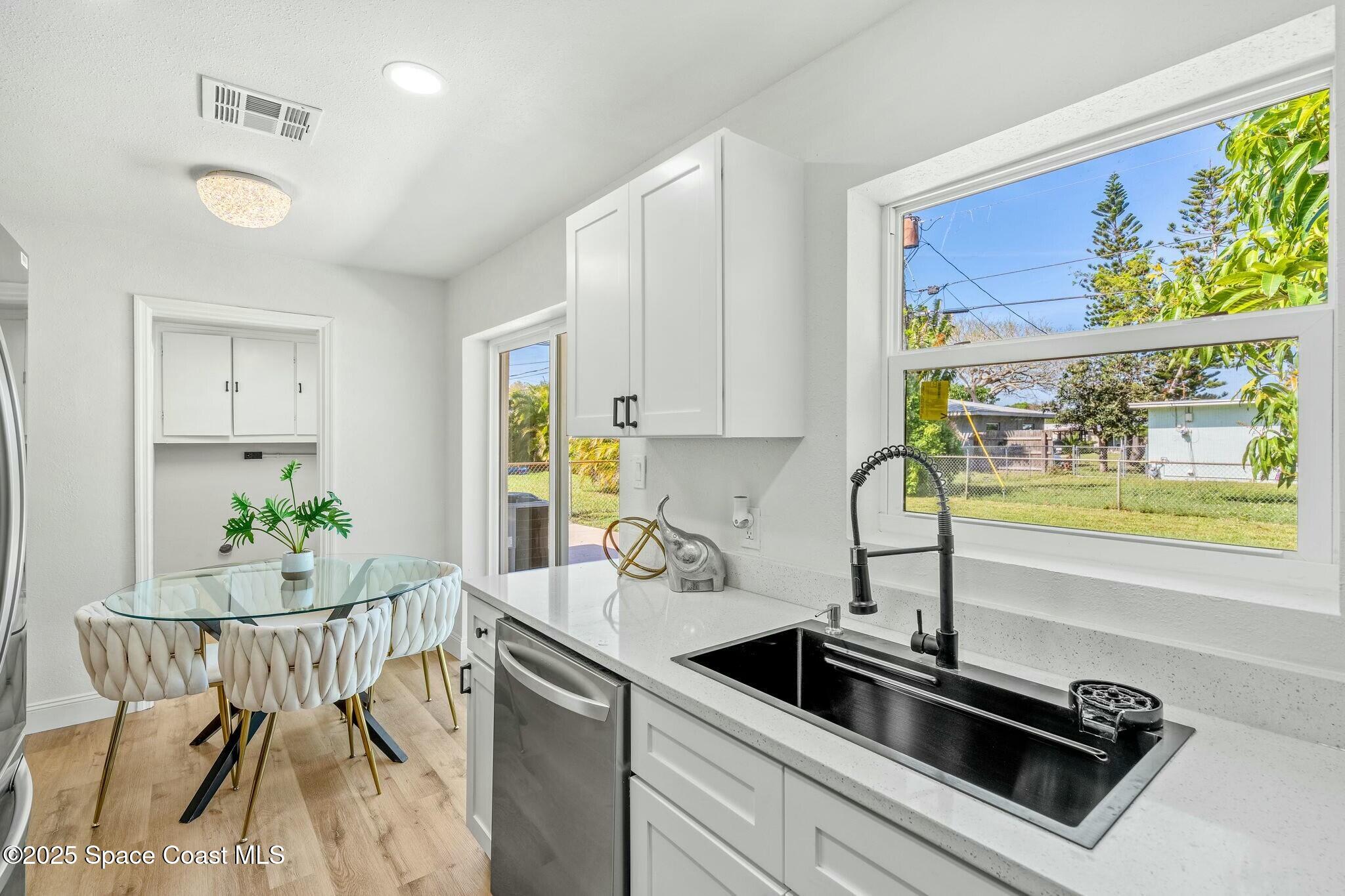 2406 Fatzler Road Melbourne, FL 32935 - Photo 10 of 33 tempImage0lP2IJ