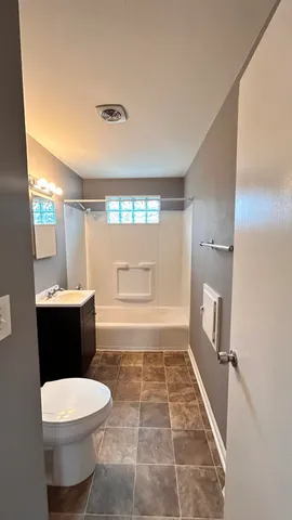 $1,050 | 5747 North 93rd Street, Unit UPPR, Milwaukee, WI 53225