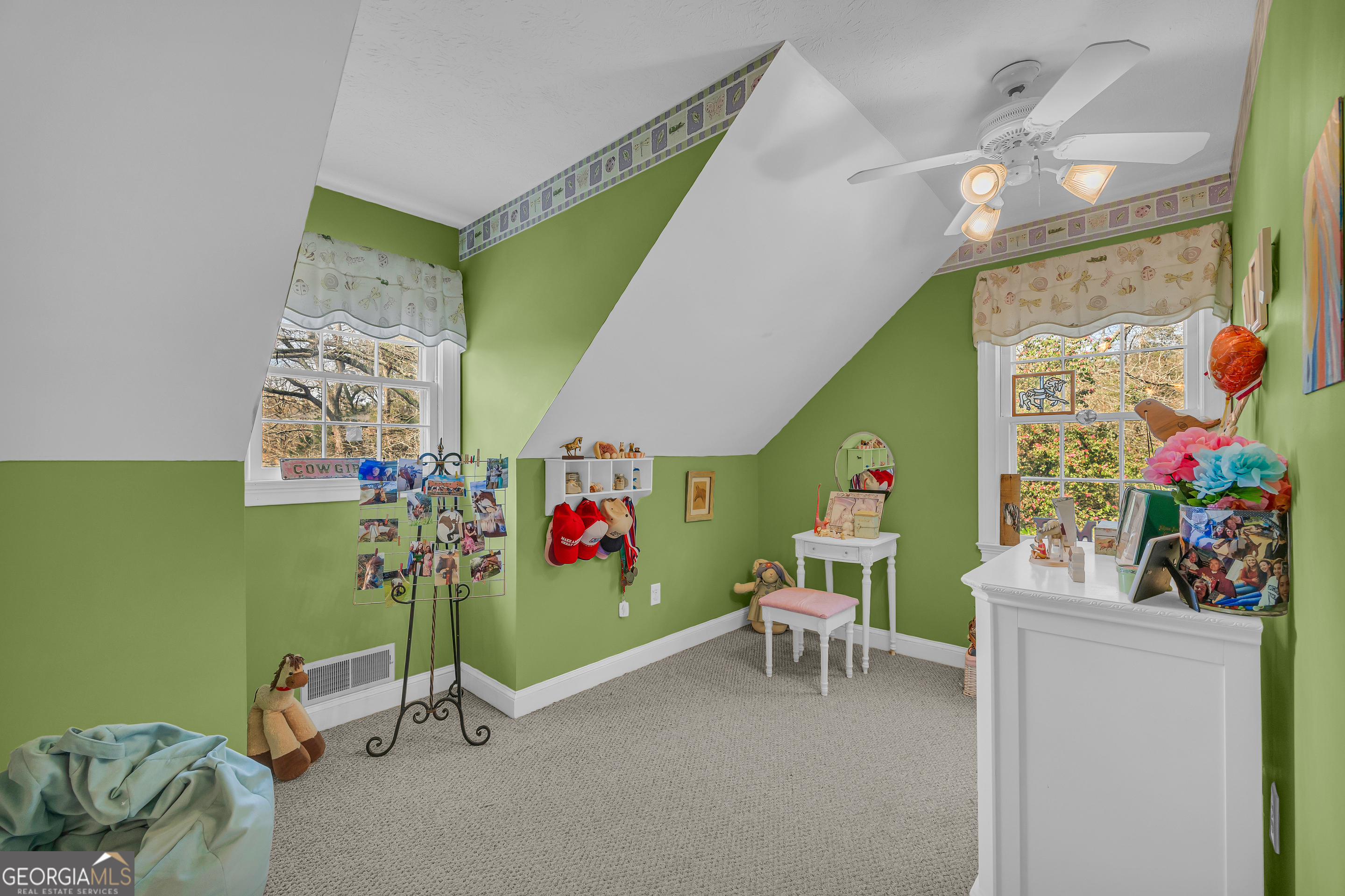 1640 Wire Bridge Road Watkinsville, GA 30677 - Photo 33 of 74 a living room with furniture and a potted plant