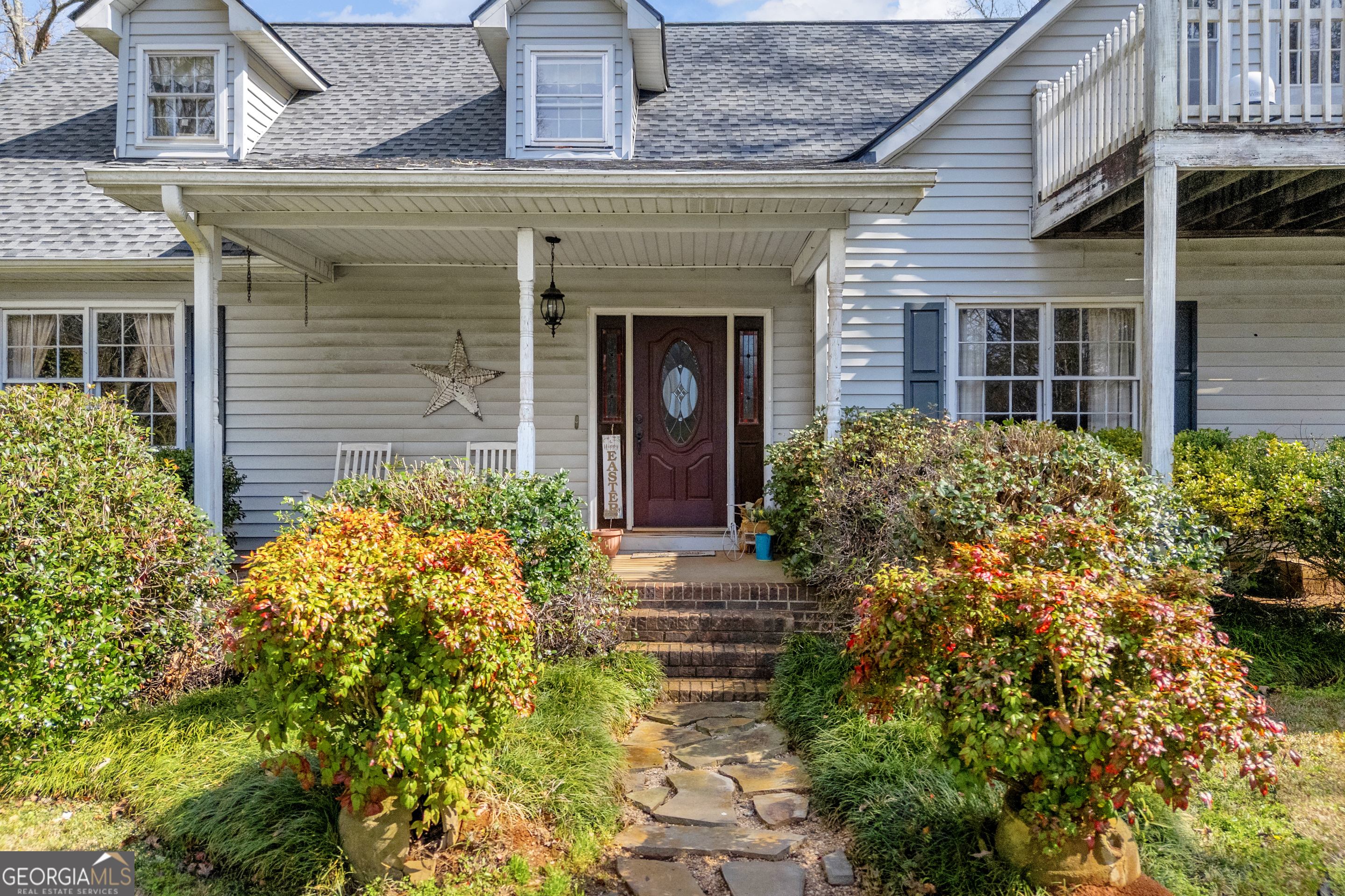 1640 Wire Bridge Road Watkinsville, GA 30677 - Photo 4 of 74 front view of a house
