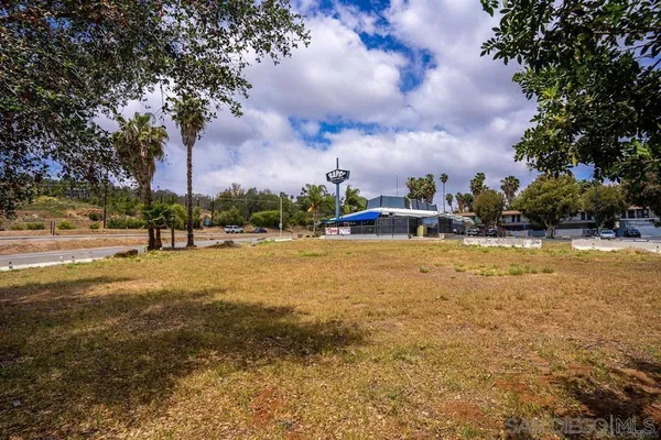$1,795,000 | 2690 South Escondido Boulevard, Unit 23815216, Escondido, CA 92025