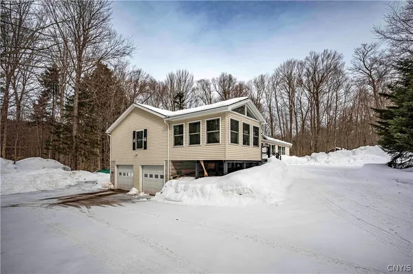 $500,000 | 65 Uncas Road, Inlet, NY 13360
