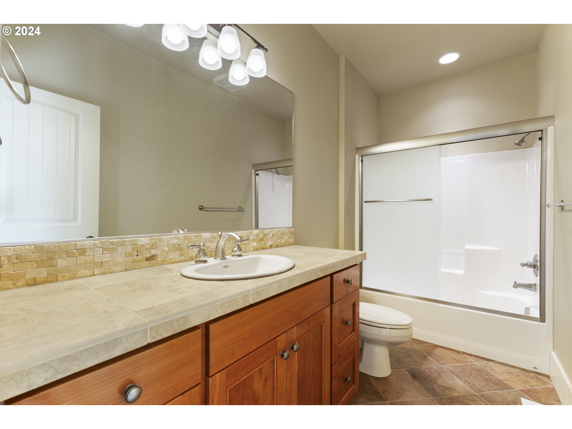 9427 Southeast Scotts Ridge Court Happy Valley, OR 97086 - Photo 19 of 42 Gallery Image 19