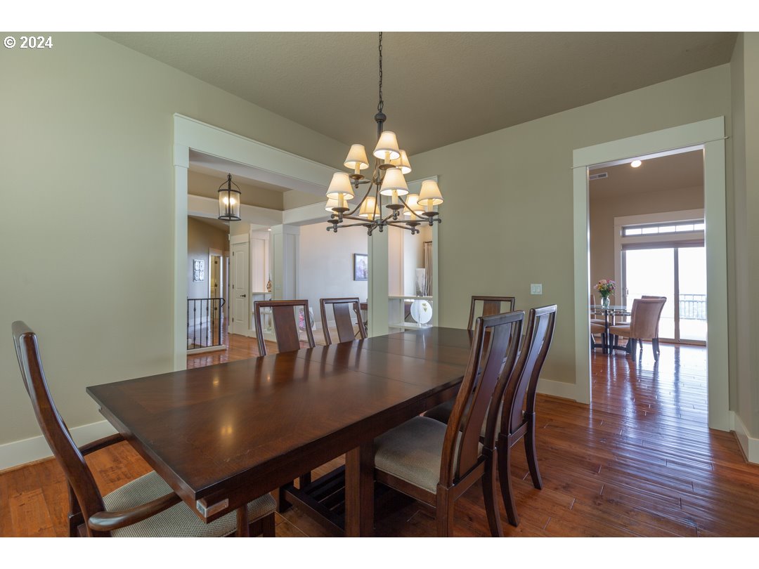 9427 Southeast Scotts Ridge Court Happy Valley, OR 97086 - Photo 5 of 42 Gallery Image 5