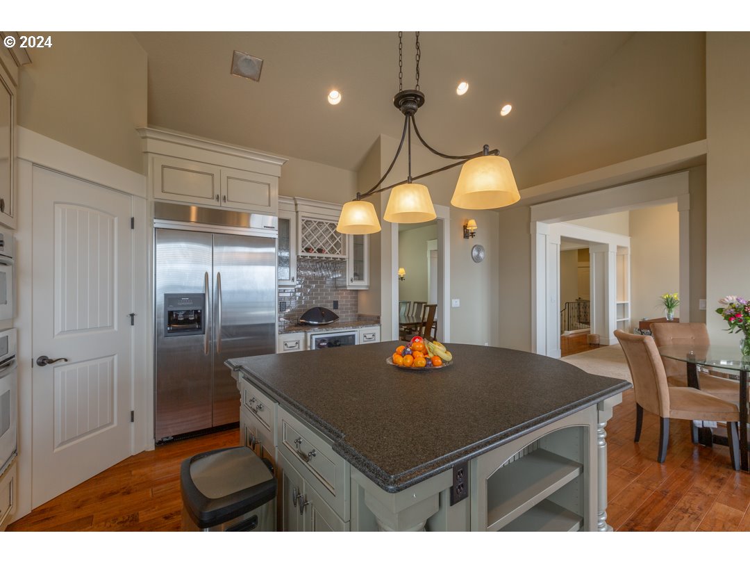 9427 Southeast Scotts Ridge Court Happy Valley, OR 97086 - Photo 7 of 42 Gallery Image 7