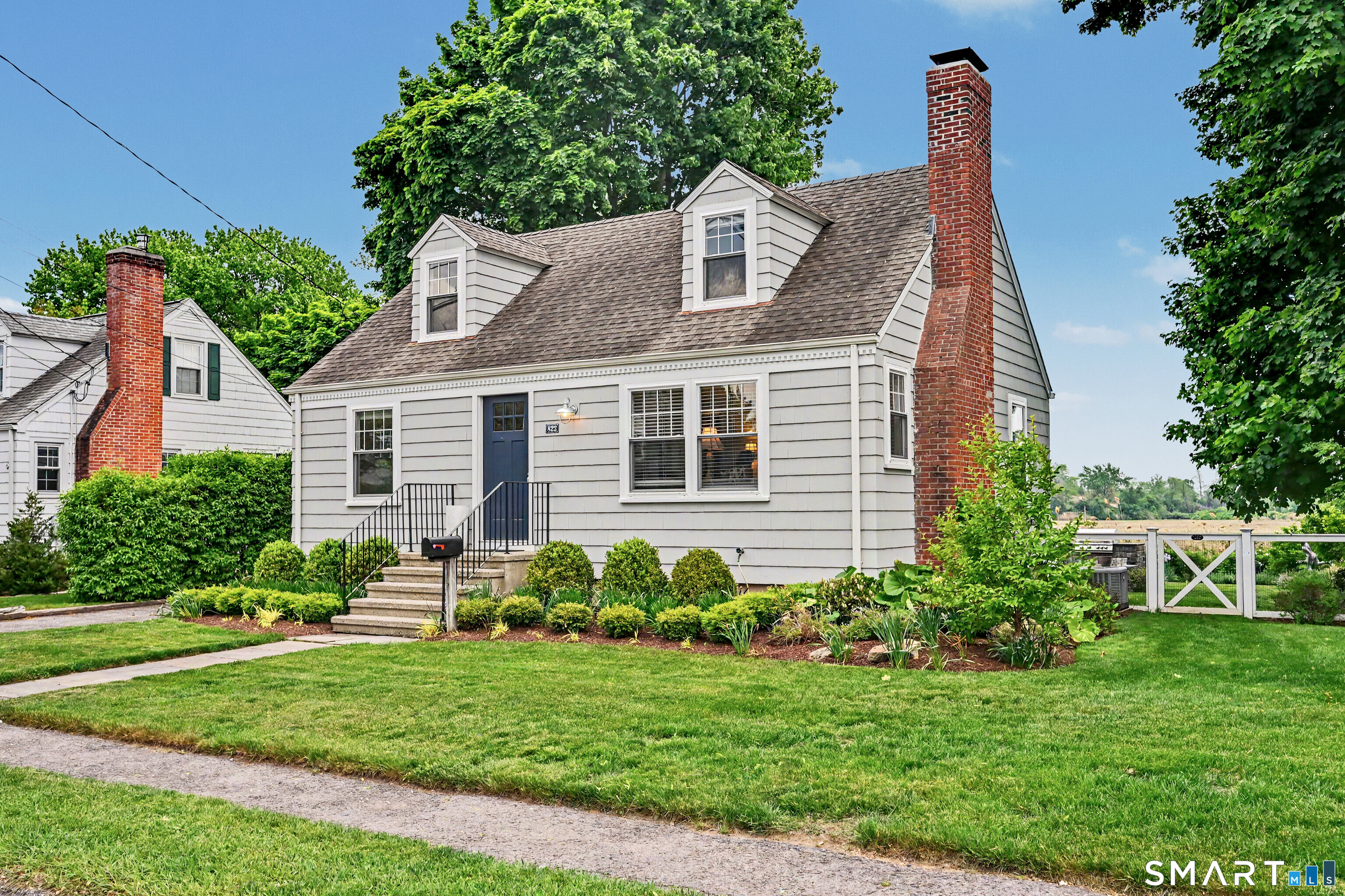 823 Oldfield Road Fairfield, CT 06824 - Photo 1 of 39