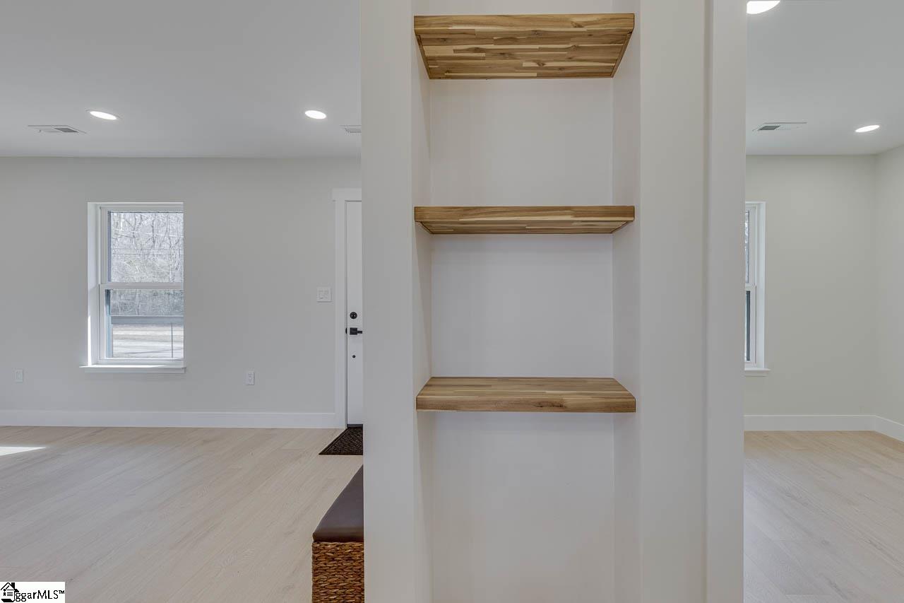 136 West Bluford Street Clinton, SC 29325 - Photo 27 of 43