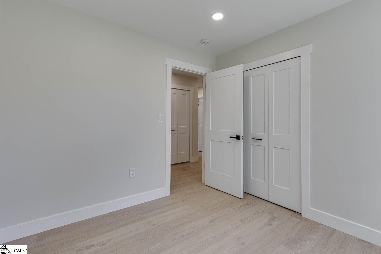 136 West Bluford Street Clinton, SC 29325 - Photo 36 of 43