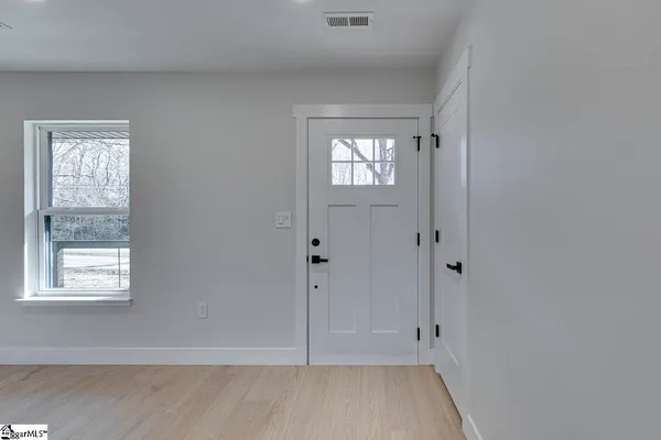 $219,753 | 136 West Bluford Street, Clinton, SC 29325