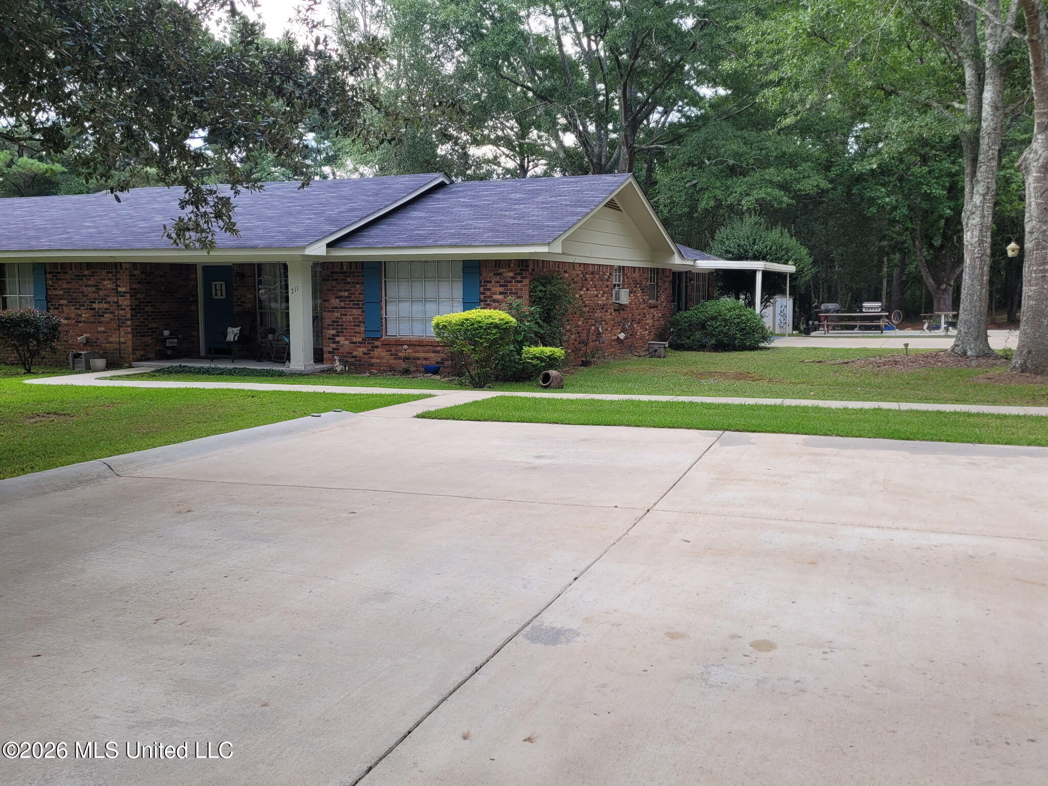211 Highway 487 Carthage, MS 39051 - Photo 6 of 34 20240721_141358