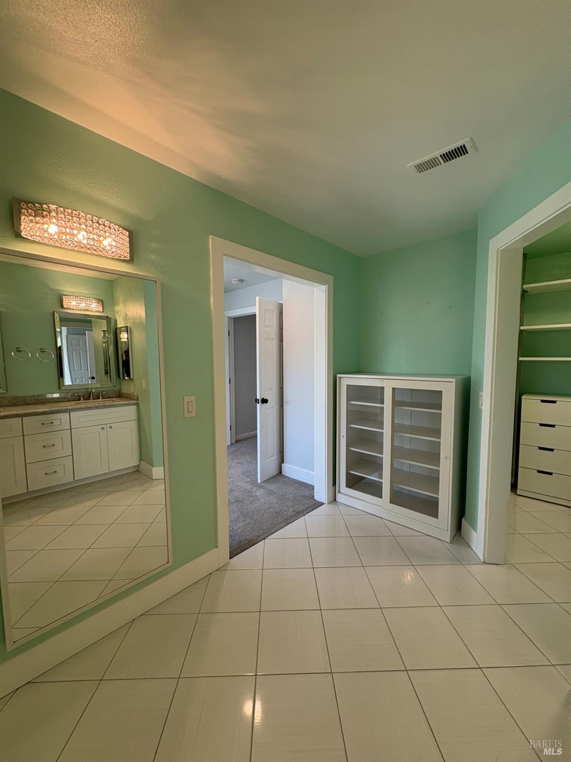 5705 Davis Circle Rohnert Park, CA 94928 - Photo 42 of 46 a view of an empty room with a bathroom