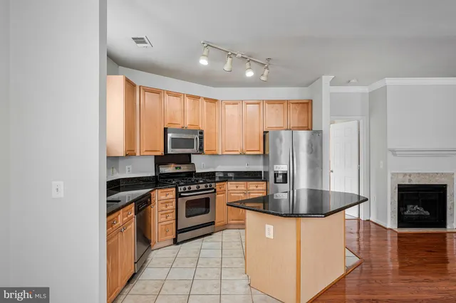 $449,900 | 9480 Virginia Center Boulevard, Unit 422, Vienna, VA 22181