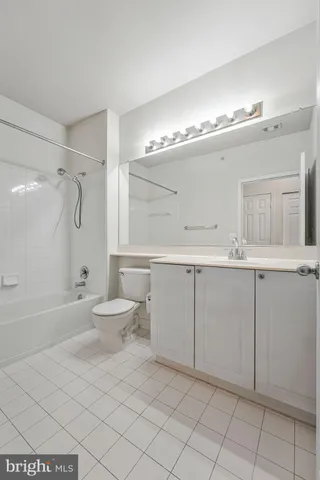 $449,900 | 9480 Virginia Center Boulevard, Unit 422, Vienna, VA 22181