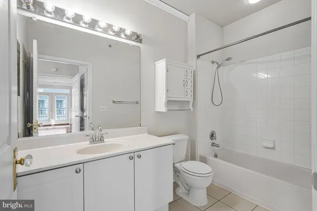 $449,900 | 9480 Virginia Center Boulevard, Unit 422, Vienna, VA 22181