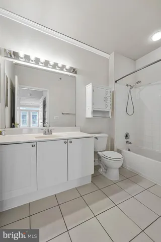 $449,900 | 9480 Virginia Center Boulevard, Unit 422, Vienna, VA 22181