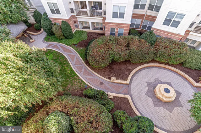 $449,900 | 9480 Virginia Center Boulevard, Unit 422, Vienna, VA 22181