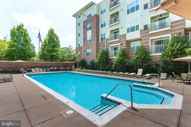 $449,900 | 9480 Virginia Center Boulevard, Unit 422, Vienna, VA 22181