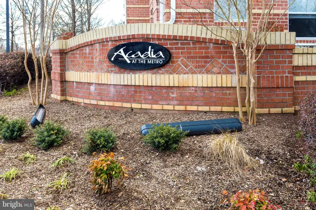 $449,900 | 9480 Virginia Center Boulevard, Unit 422, Vienna, VA 22181