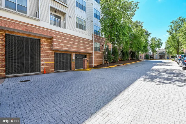 $455,000 | 9480 Virginia Center Boulevard, Unit 422, Vienna, VA 22181