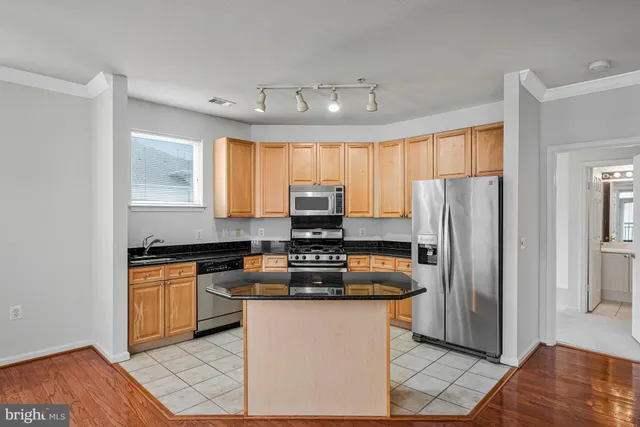 $449,900 | 9480 Virginia Center Boulevard, Unit 422, Vienna, VA 22181