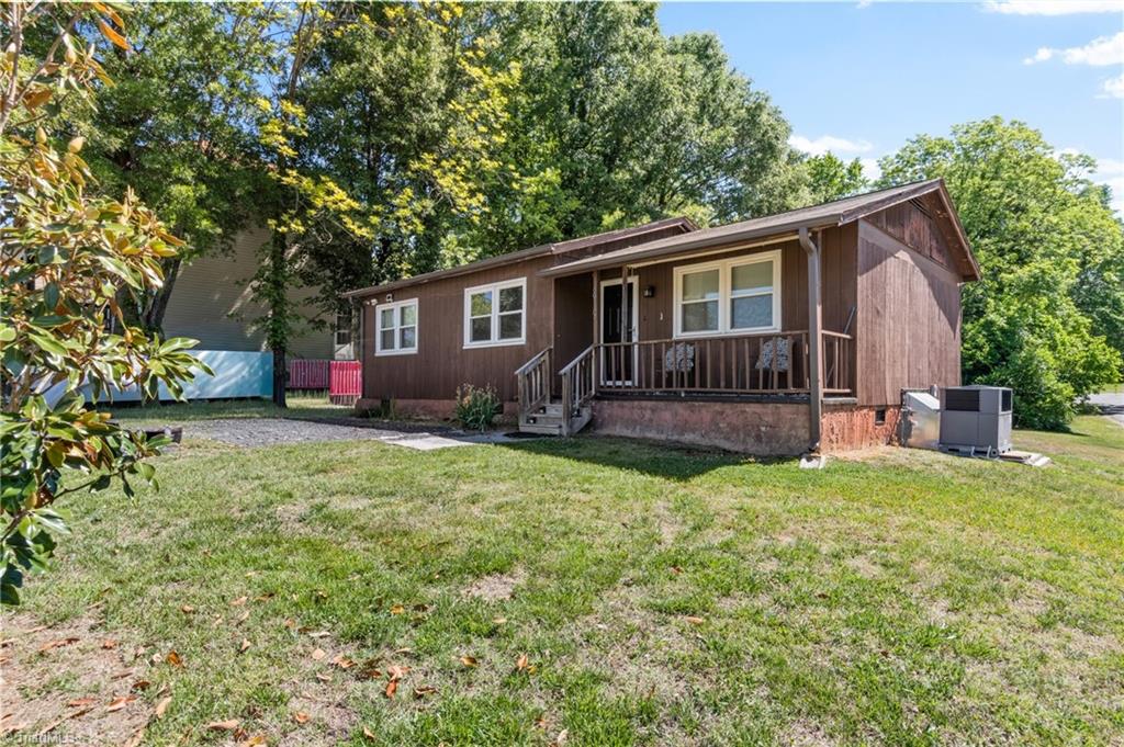 819 Mobile Street High Point, NC 27260 - Photo 2 of 21