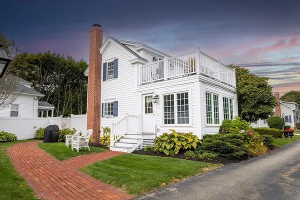 $1,095,000 | 32 Cable Road, Unit 3, Rye, NH 03870