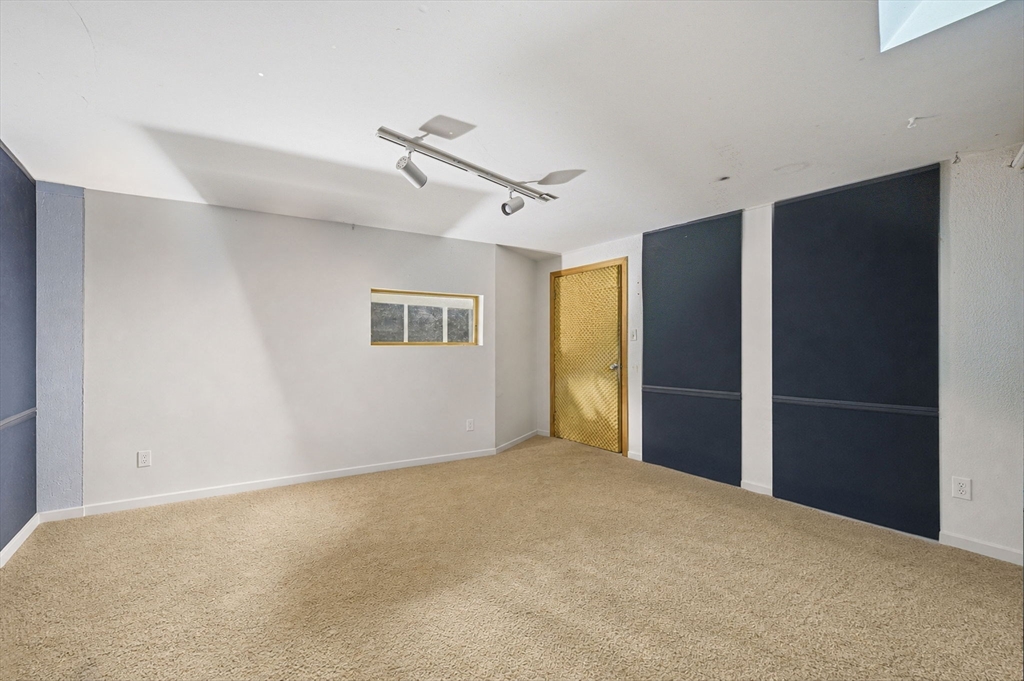 146 Acton Road Chelmsford, MA 01824 - Photo 26 of 42