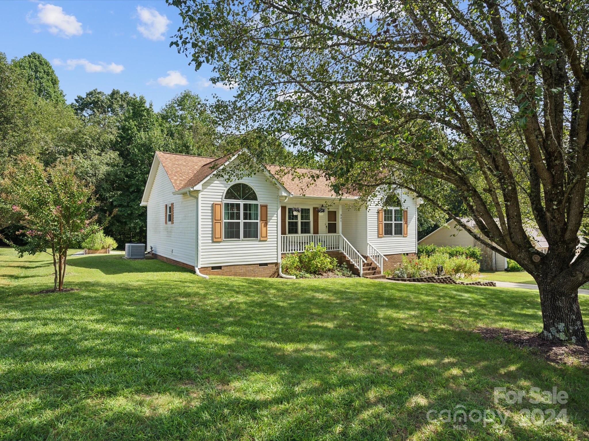 321 Robert Keever Road Stanley, NC 28164 - Photo 4 of 44 Gallery Image 4