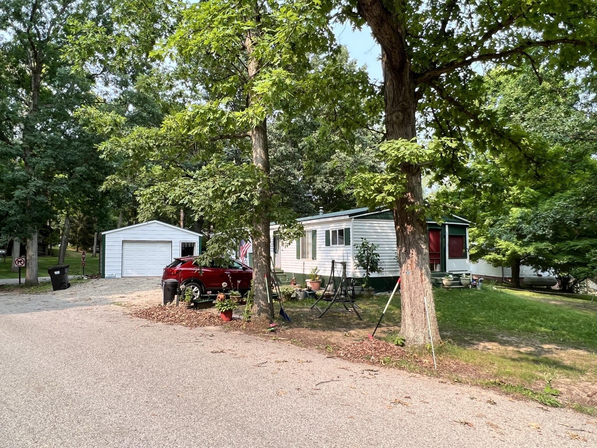 9519 West W Drive Jerome, MI 49249 - Photo 22 of 27 9518 West Dr - Hilltop (34)