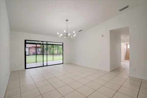 $3,350 | 3 Fawlkland Circle, Boynton Beach, FL 33426
