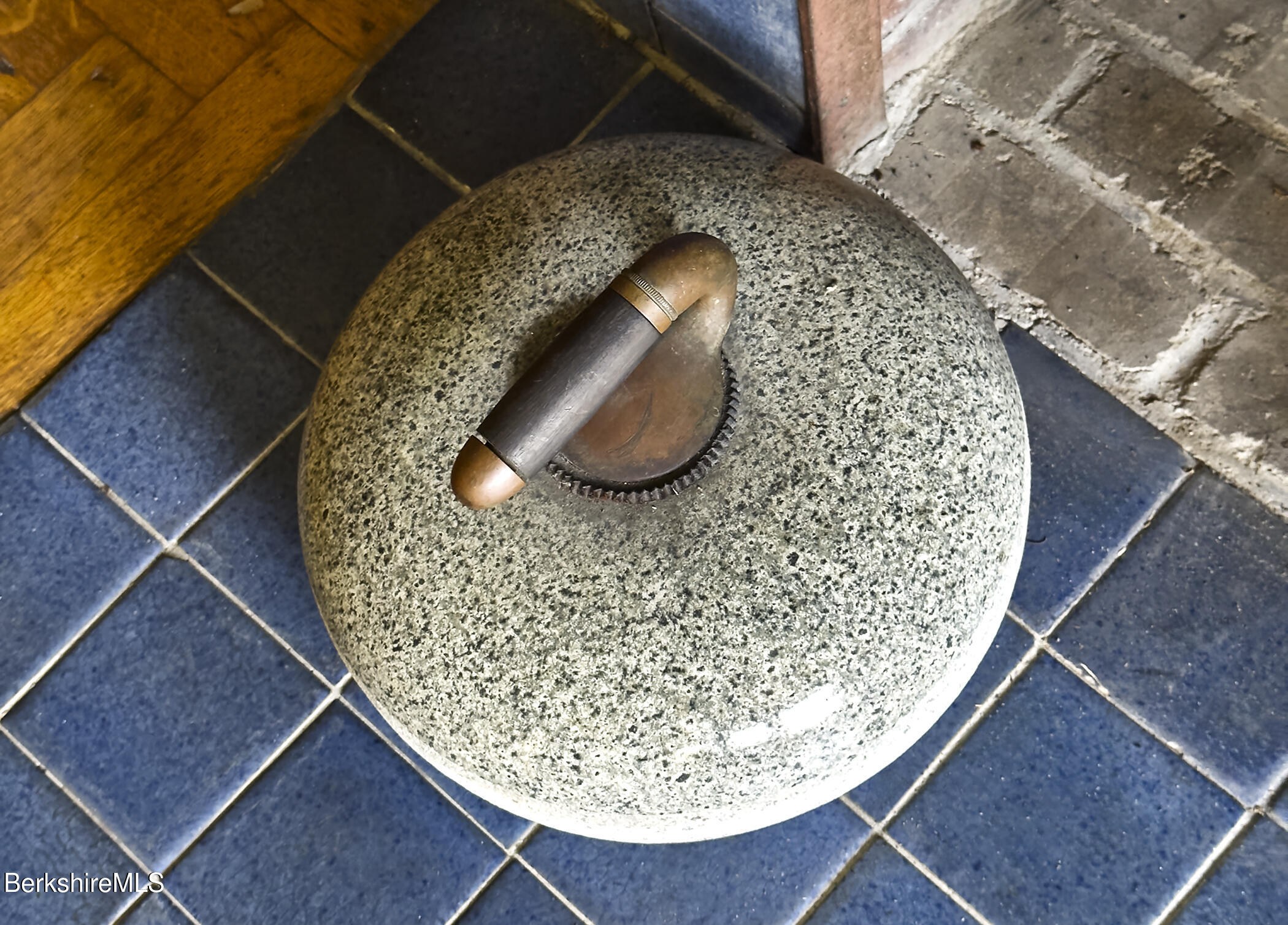 319 Under Mountain Road Lenox, MA 01240 - Photo 23 of 57 23