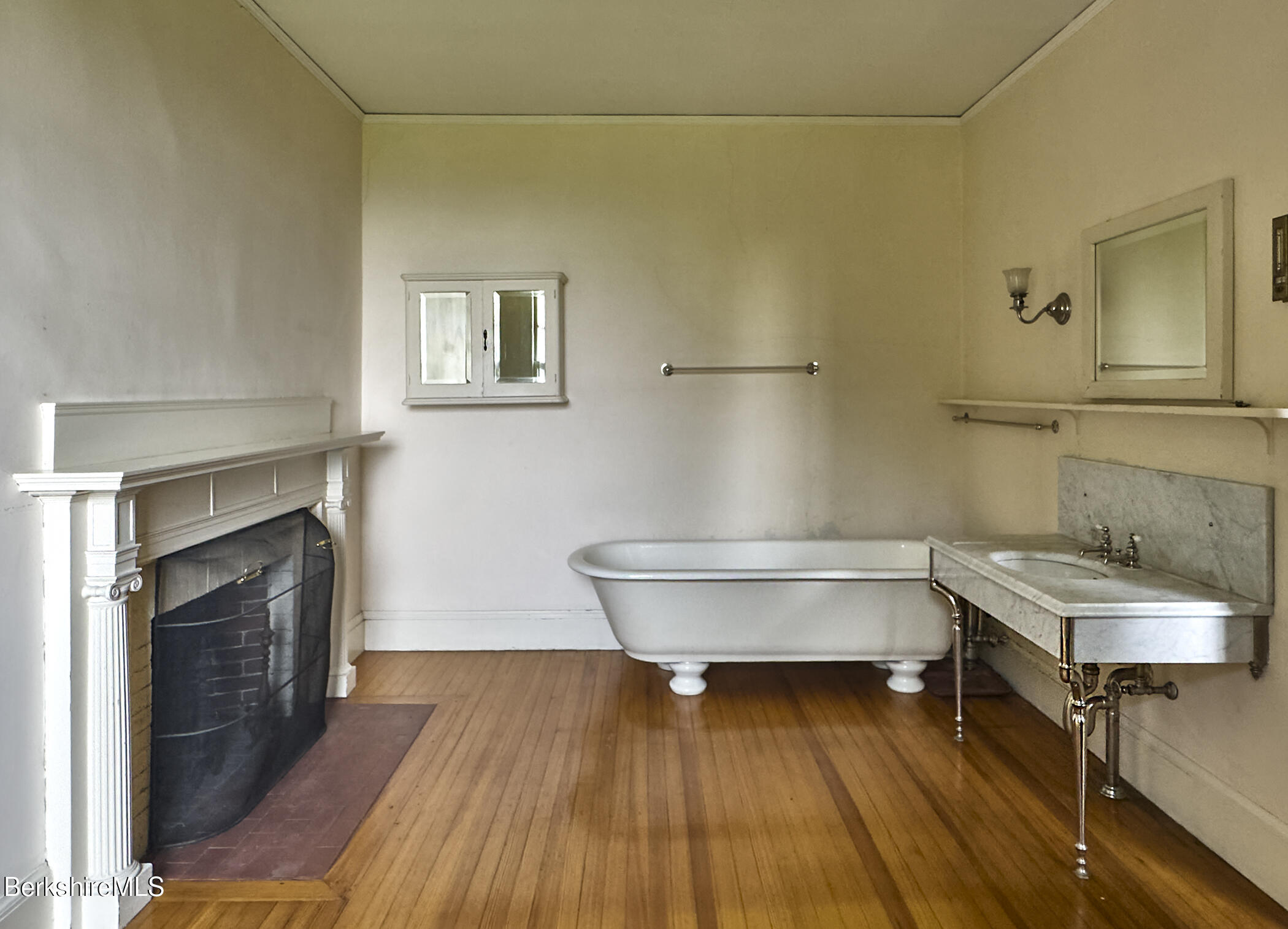 319 Under Mountain Road Lenox, MA 01240 - Photo 39 of 57 39