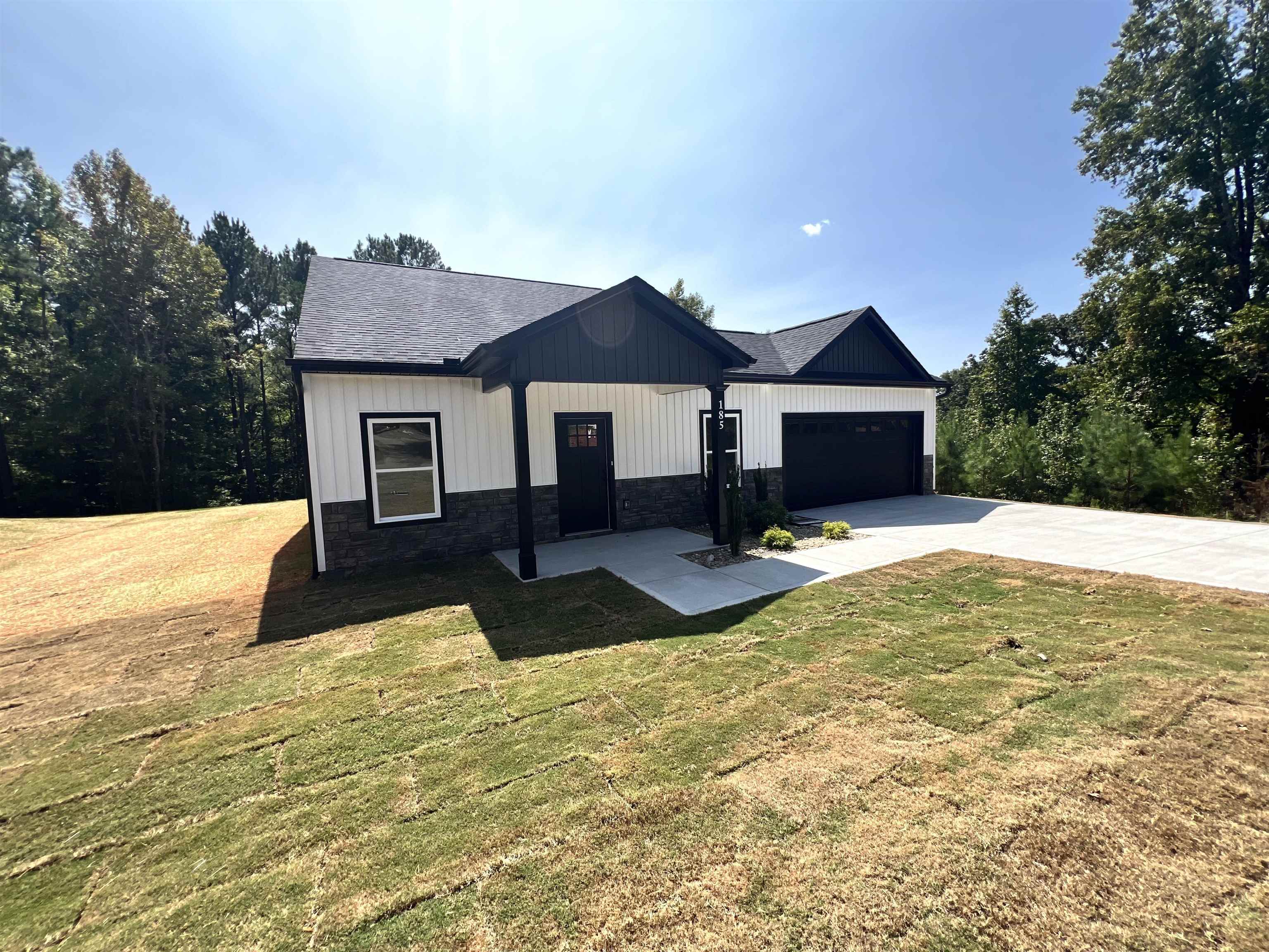 185 McBeth Road Cowpens, SC 29330 - Photo 2 of 32