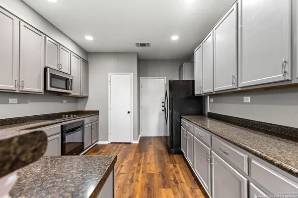 $1,698 | 4342 Safe Harbor, San Antonio, TX 78244