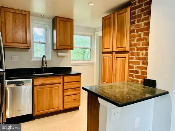 $3,000 | 2500 Lake Avenue, Landover, MD 20785