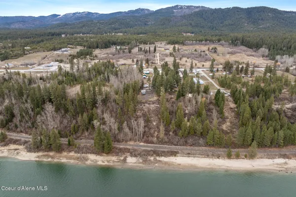 $989,000 | 2630 Highway 2, Oldtown, ID 83822
